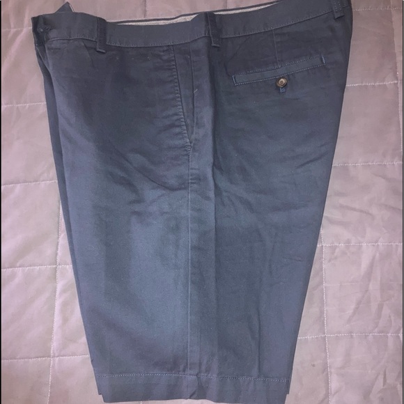 Black Cargo Shorts - Picture 3 of 4